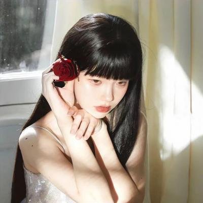 草裙春色